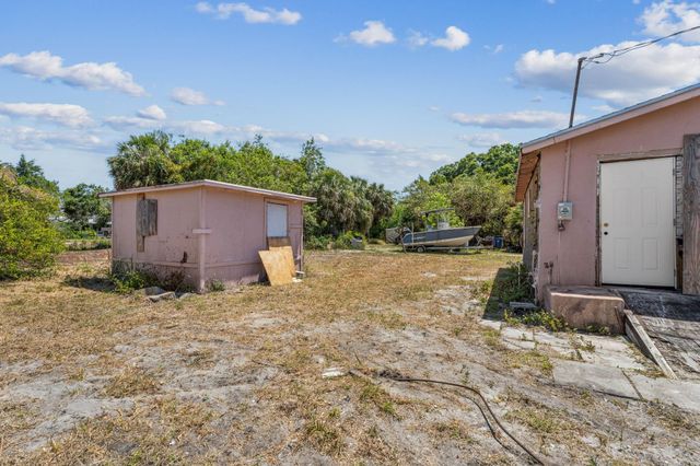 4250 29th Ave, Vero Beach, FL 32967