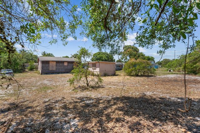 4250 29th Ave, Vero Beach, FL 32967