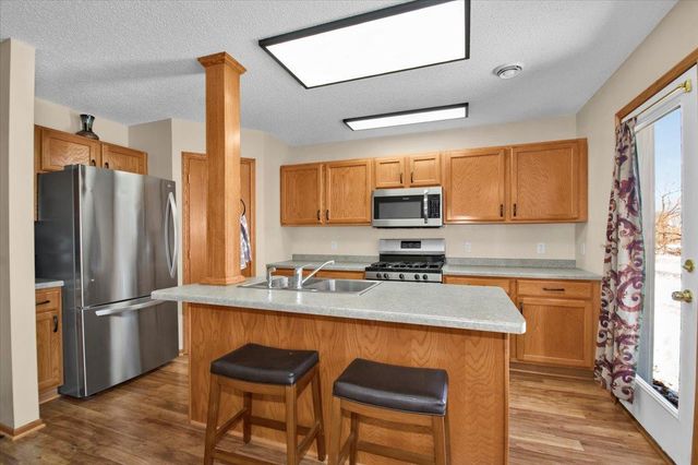 6386 64th Way NE, Albertville, MN 55301