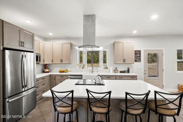 645 HARRISON Street, Jacksonville, FL 32220