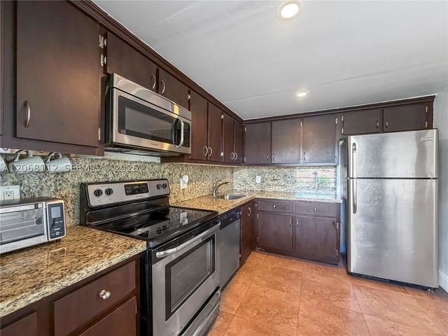 21785 Cypress Dr 46H, Boca Raton, FL 33433