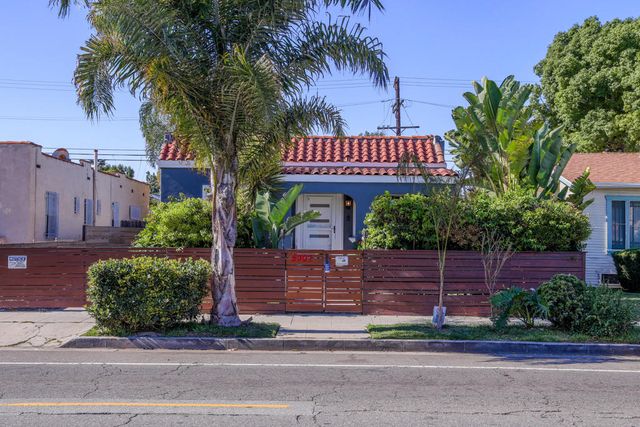 5907 S Van Ness Avenue, Los Angeles, CA 90047