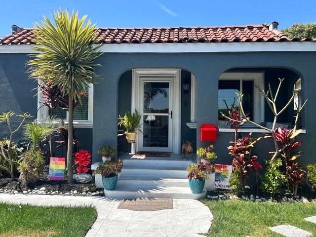 5907 S Van Ness Avenue, Los Angeles, CA 90047