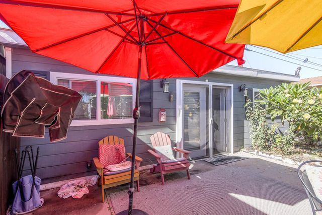 5907 S Van Ness Avenue, Los Angeles, CA 90047