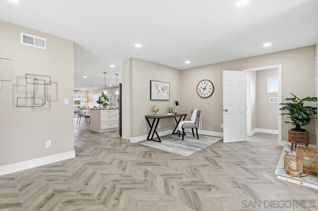 6425 Bounty Ct, San Diego, CA 92120