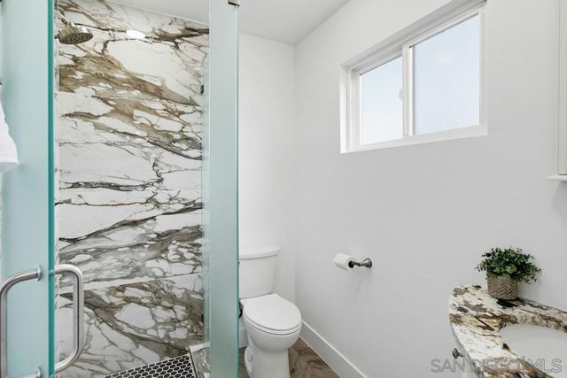 6425 Bounty Ct, San Diego, CA 92120