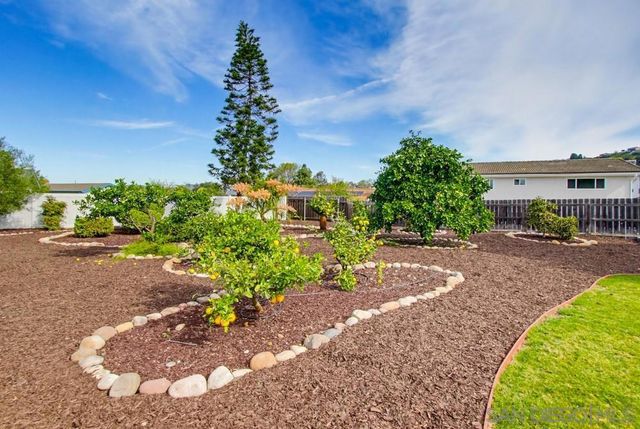 6425 Bounty Ct, San Diego, CA 92120