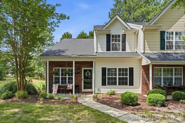 12446 Hennigan Place Lane, Charlotte, NC 28214
