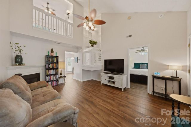12446 Hennigan Place Lane, Charlotte, NC 28214