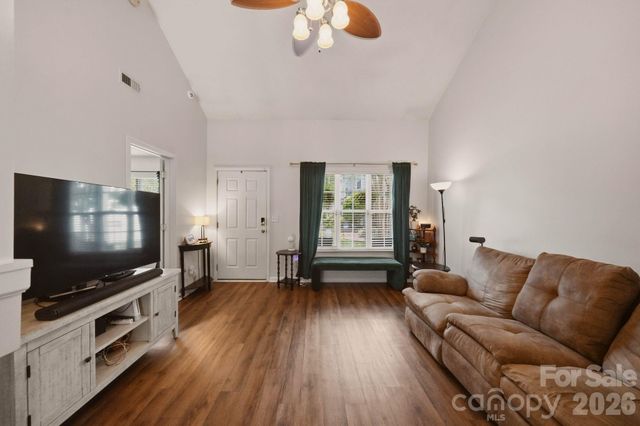 12446 Hennigan Place Lane, Charlotte, NC 28214