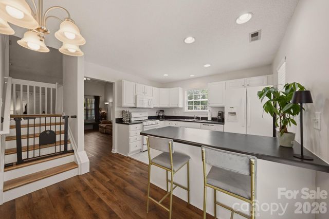 12446 Hennigan Place Lane, Charlotte, NC 28214