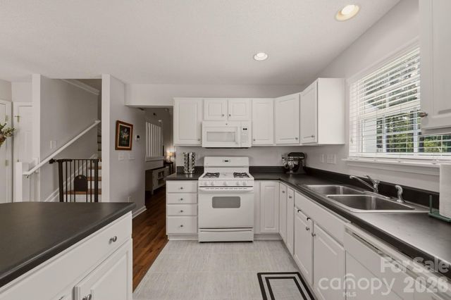 12446 Hennigan Place Lane, Charlotte, NC 28214