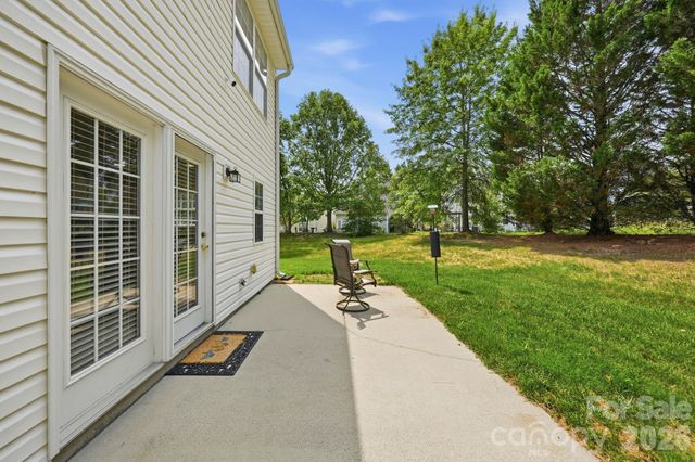 12446 Hennigan Place Lane, Charlotte, NC 28214