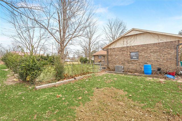 11680 Amy Avenue, Rogers, AR 72756