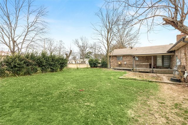 11680 Amy Avenue, Rogers, AR 72756