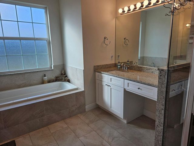 5768 NW ZENITH Drive, Port St. Lucie, FL 34986