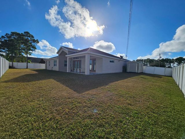 5768 NW ZENITH Drive, Port St. Lucie, FL 34986
