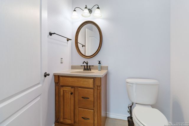 208 Firestone, Meadowlakes, TX 78654