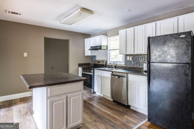 2833 CARDO Drive NW, Atlanta, GA 30318