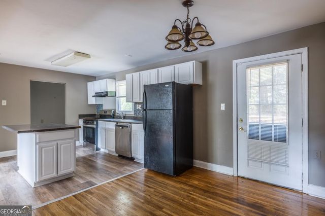 2833 CARDO Drive NW, Atlanta, GA 30318