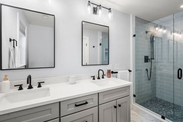 3 Broads Ave, Natick, MA 01760