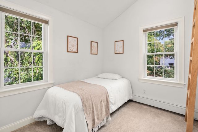 3 Broads Ave, Natick, MA 01760