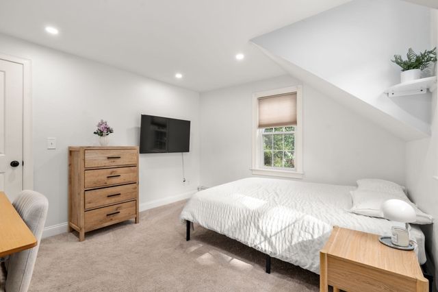 3 Broads Ave, Natick, MA 01760