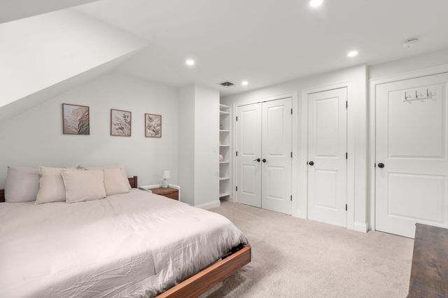 3 Broads Ave, Natick, MA 01760