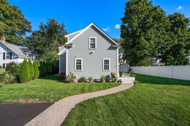 3 Broads Ave, Natick, MA 01760