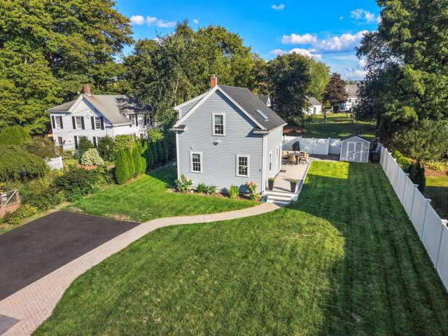 3 Broads Ave, Natick, MA 01760