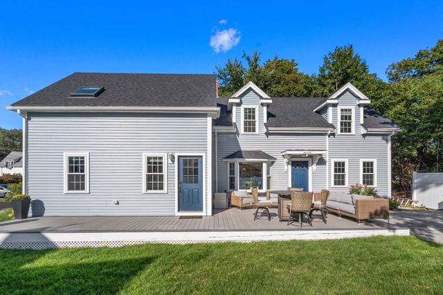 3 Broads Ave, Natick, MA 01760