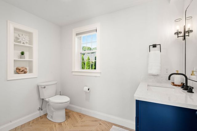 3 Broads Ave, Natick, MA 01760