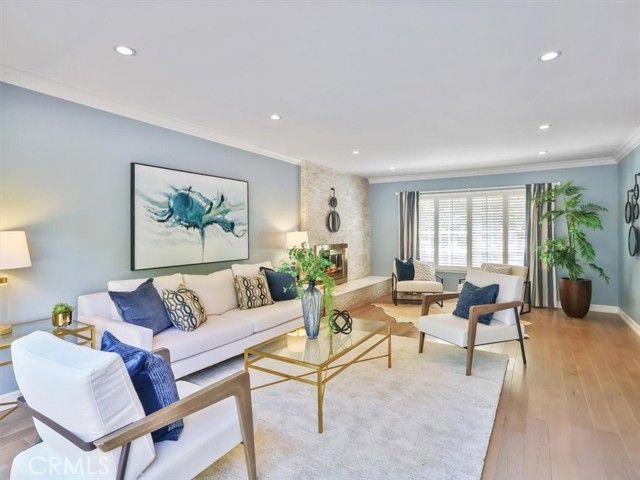 23301 Blythe Street, West Hills (los Angeles), CA 91304