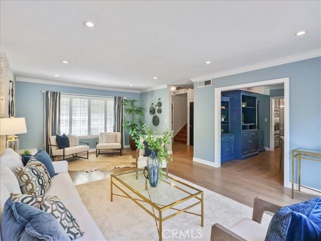 23301 Blythe Street, West Hills (los Angeles), CA 91304