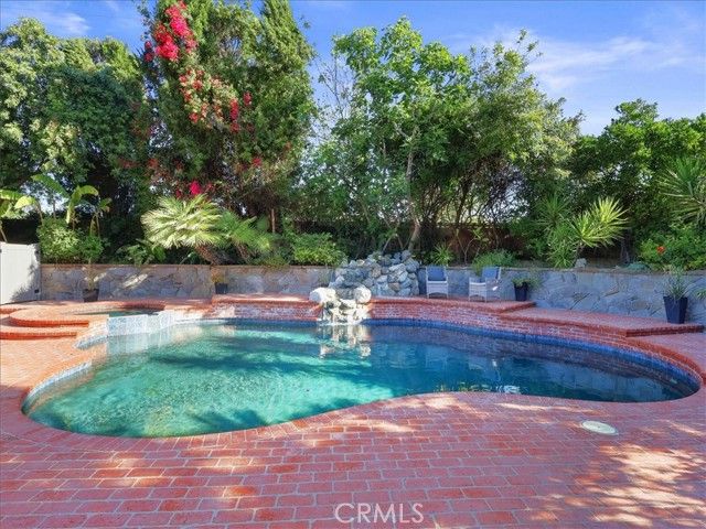 23301 Blythe Street, West Hills (los Angeles), CA 91304