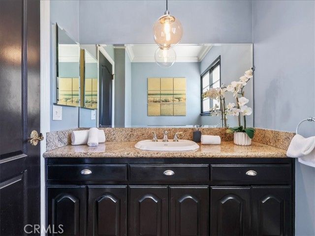 23301 Blythe Street, West Hills (los Angeles), CA 91304