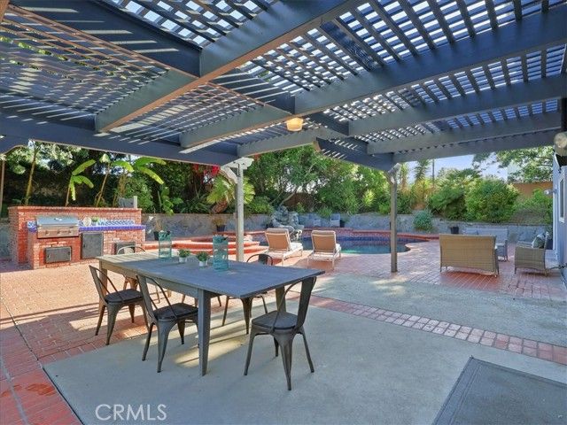 23301 Blythe Street, West Hills (los Angeles), CA 91304