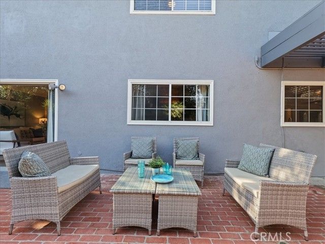 23301 Blythe Street, West Hills (los Angeles), CA 91304