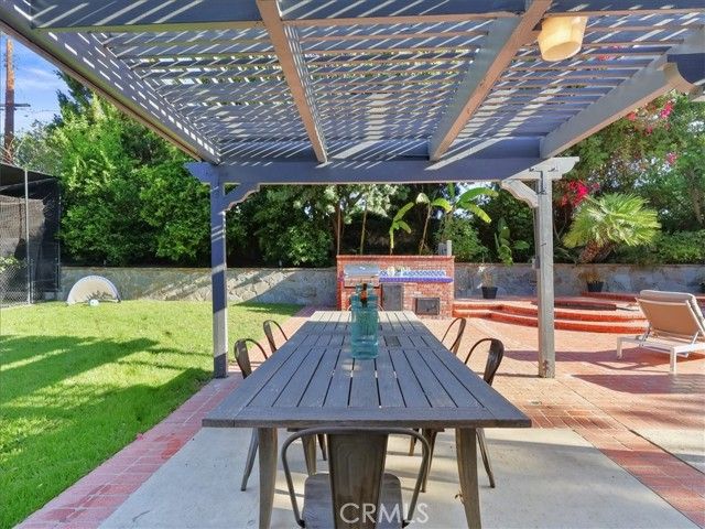 23301 Blythe Street, West Hills (los Angeles), CA 91304