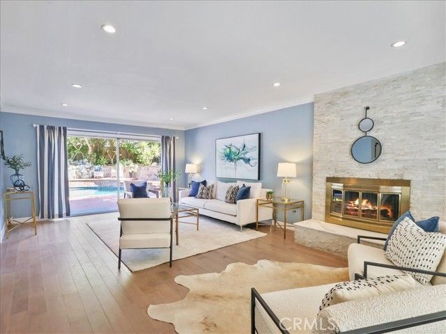 23301 Blythe Street, West Hills (los Angeles), CA 91304