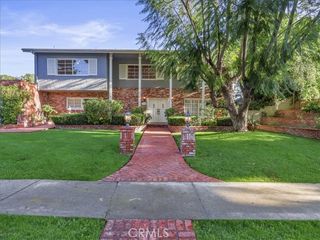 23301 Blythe Street, West Hills (los Angeles), CA 91304