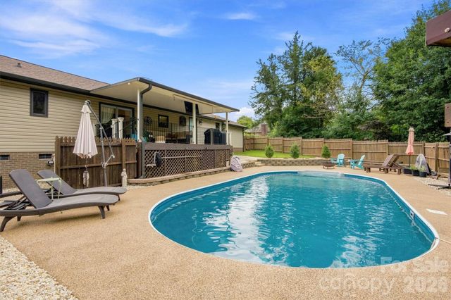 3867 Angie Drive, Denver, NC 28037