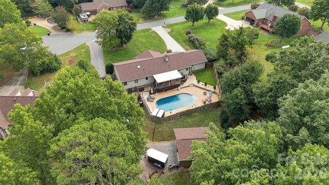 3867 Angie Drive, Denver, NC 28037