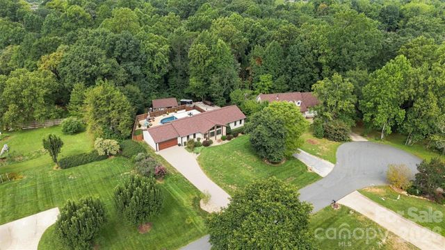 3867 Angie Drive, Denver, NC 28037