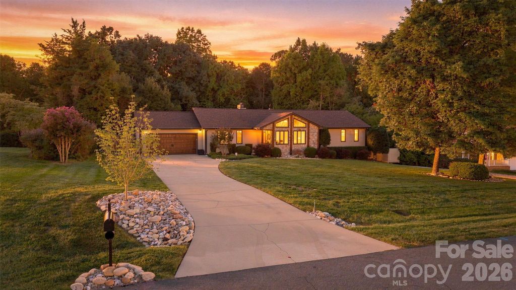 3867 Angie Drive, Denver, NC 28037