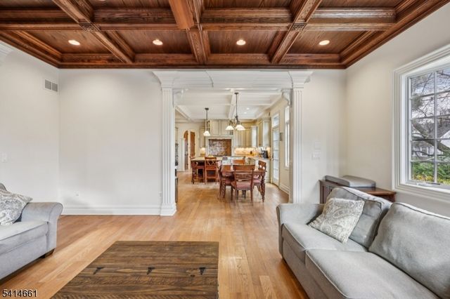 910 Highland Ave, Westfield Town, NJ 07090