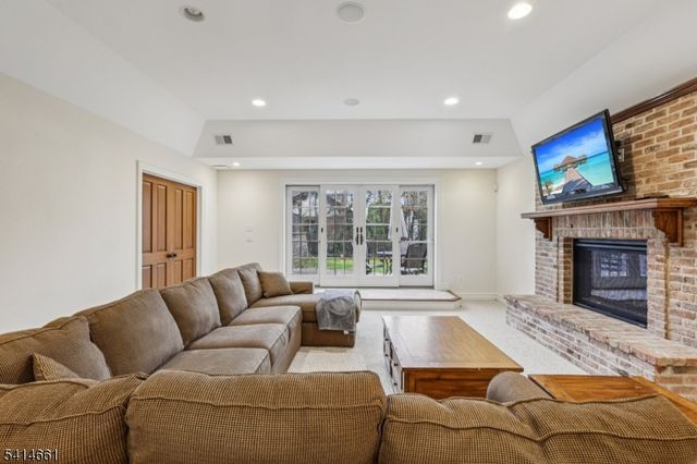 910 Highland Ave, Westfield Town, NJ 07090