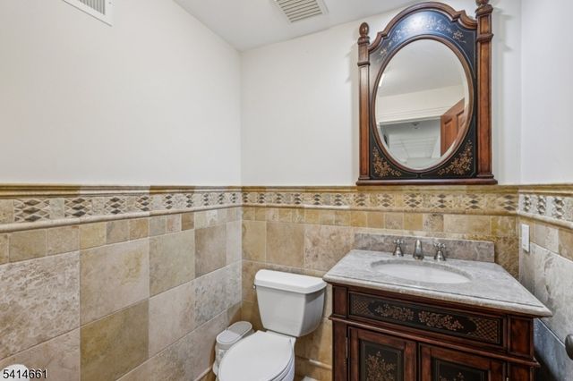 910 Highland Ave, Westfield Town, NJ 07090