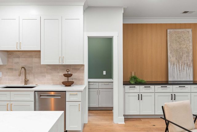 307 Magnolia Road, Charleston, SC 29407