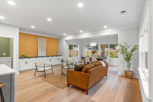 307 Magnolia Road, Charleston, SC 29407